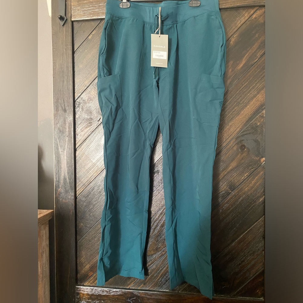 NWT!!! Mandala “Basic Pants” scrub bottoms. In Caribbean blue. Size L.